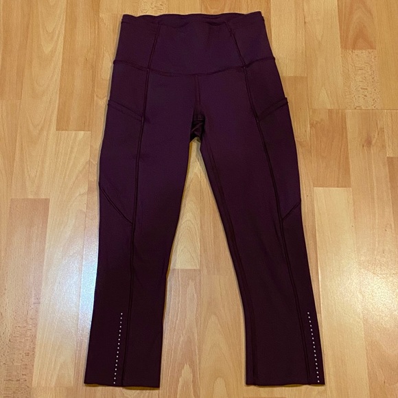 ***SOLD*** Lululemon Purple Mid-Rise Crop 19” Legging Size 2 - Picture 2 of 4